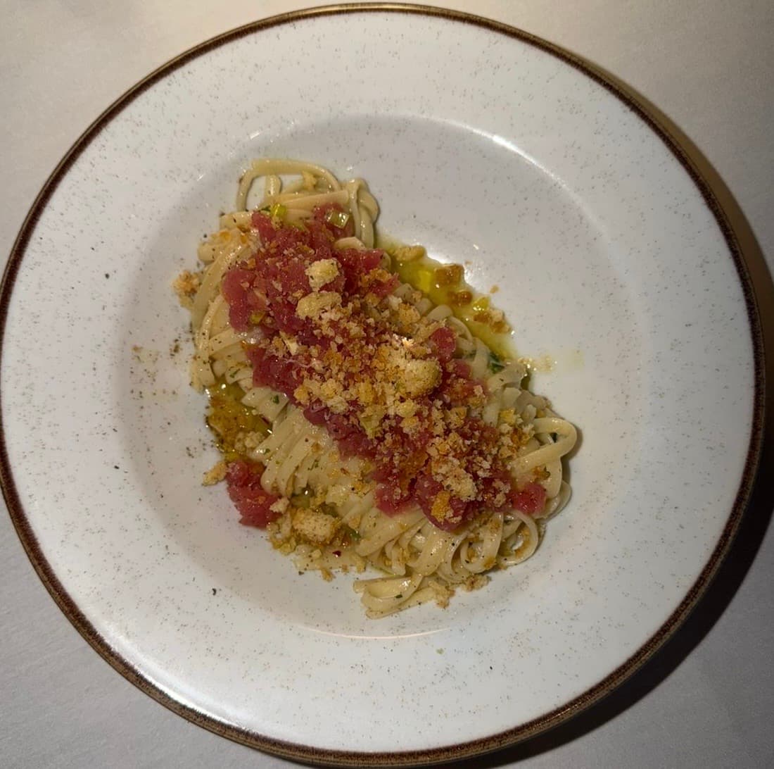 Linguine al tonno cĂtrico.